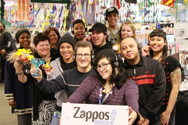 What Zappos is Teaching Amazon About E-commerce Loyalty - Fidelum ...